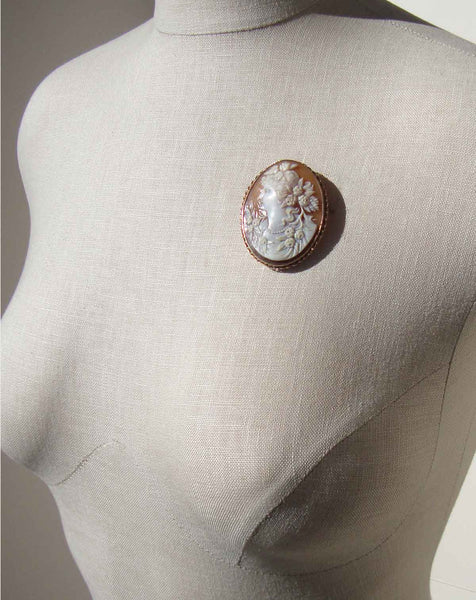 Large Antique Shell Cameo Brooch