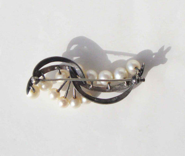Japanese Akoya Pearl Brooch - Metro Retro Vintage