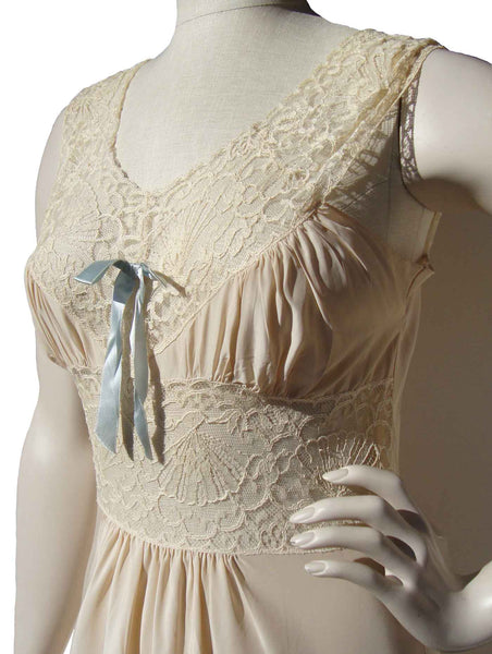 40s Du Benay Nightgown