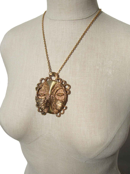 Castlecliff Pendant Necklace - Metro Retro Vintage