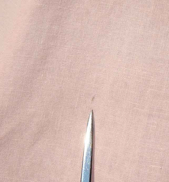 Tiny flaw on vintage 50s Cuban Dress