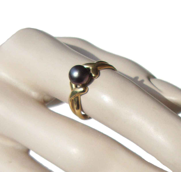 Black Pearl Ring - Metro Retro Vintage