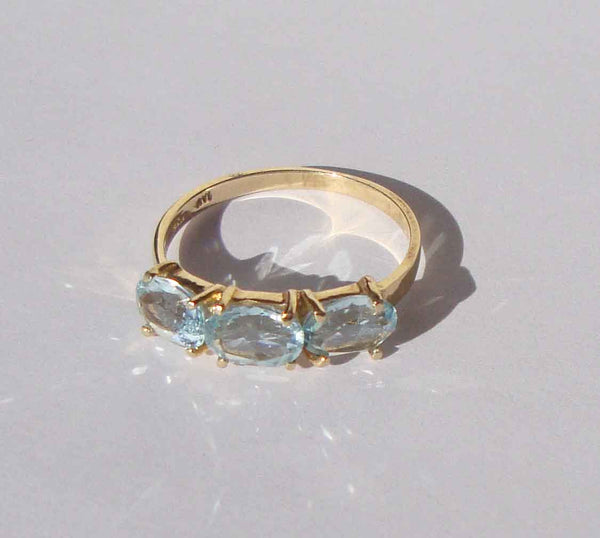 Gold Band Ring & Aquamarine Gemstones