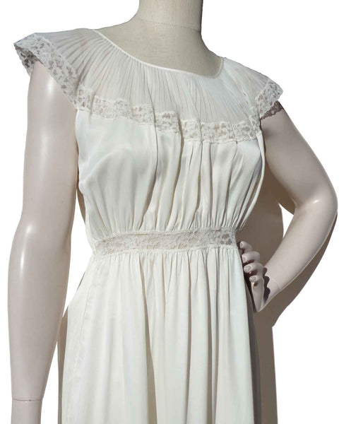 50s Barbizon Nightgown - Metro Retro Vintage