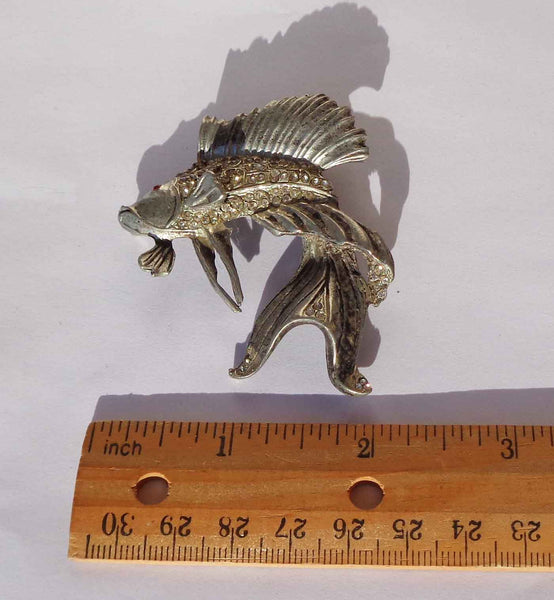 Vintage Chinese Goldfish Pin