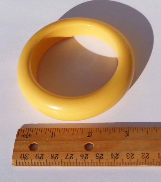 Vintage Bakelite Bangle Bracelet