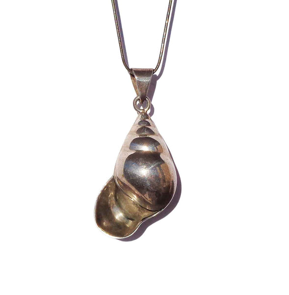 Vintage Sterling Silver Shell Pendant Necklace 3D Spiral Seashell