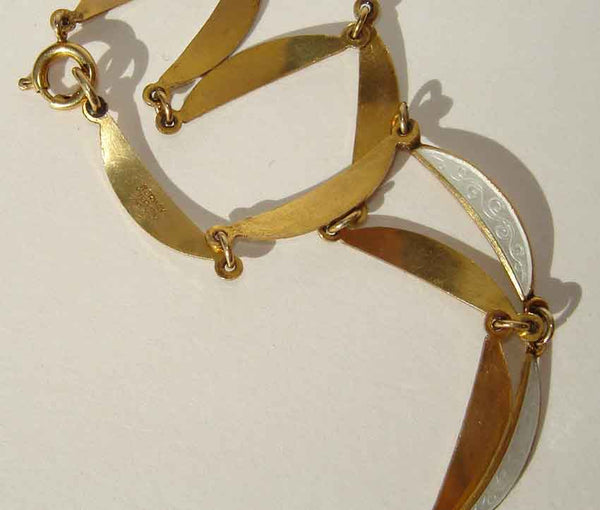 Aksel Holmsen - Metro Retro Vinage