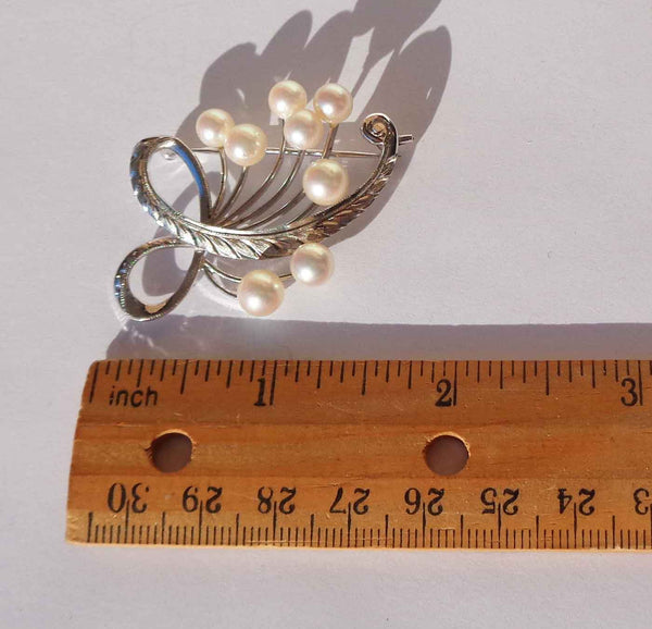 Vintage Mikimoto Style Pearl Pin