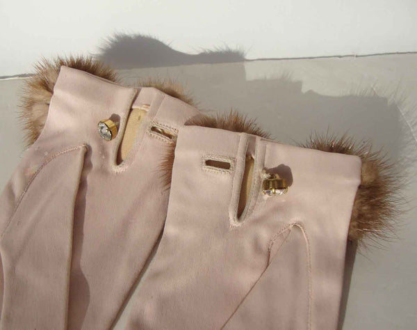 Mid-Century Ladies Gloves