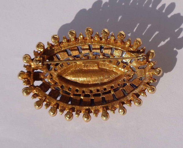 Vintage ART Jewelry Signature