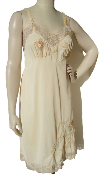 60s Nylon Lingerie Slip - Metro Retro Vintage