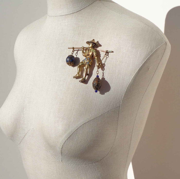 Chinese Water Carrier Patent D129573