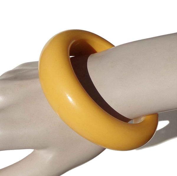 Vintage 40s Bakelite Bangle Yellow Bracelet Sz 7.75