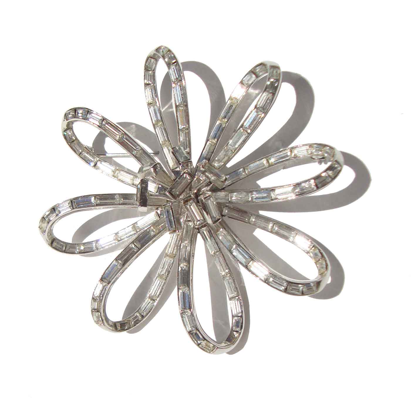 Vintage 50s Trifari Rhinestone Ribbon Brooch Pin