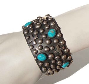 Vintage Navajo Sterling Silver & Turquoise Cuff Bracelet – Chimney Butte