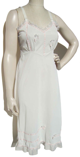 1960s Nylon Slip - Metro Retro Vintage