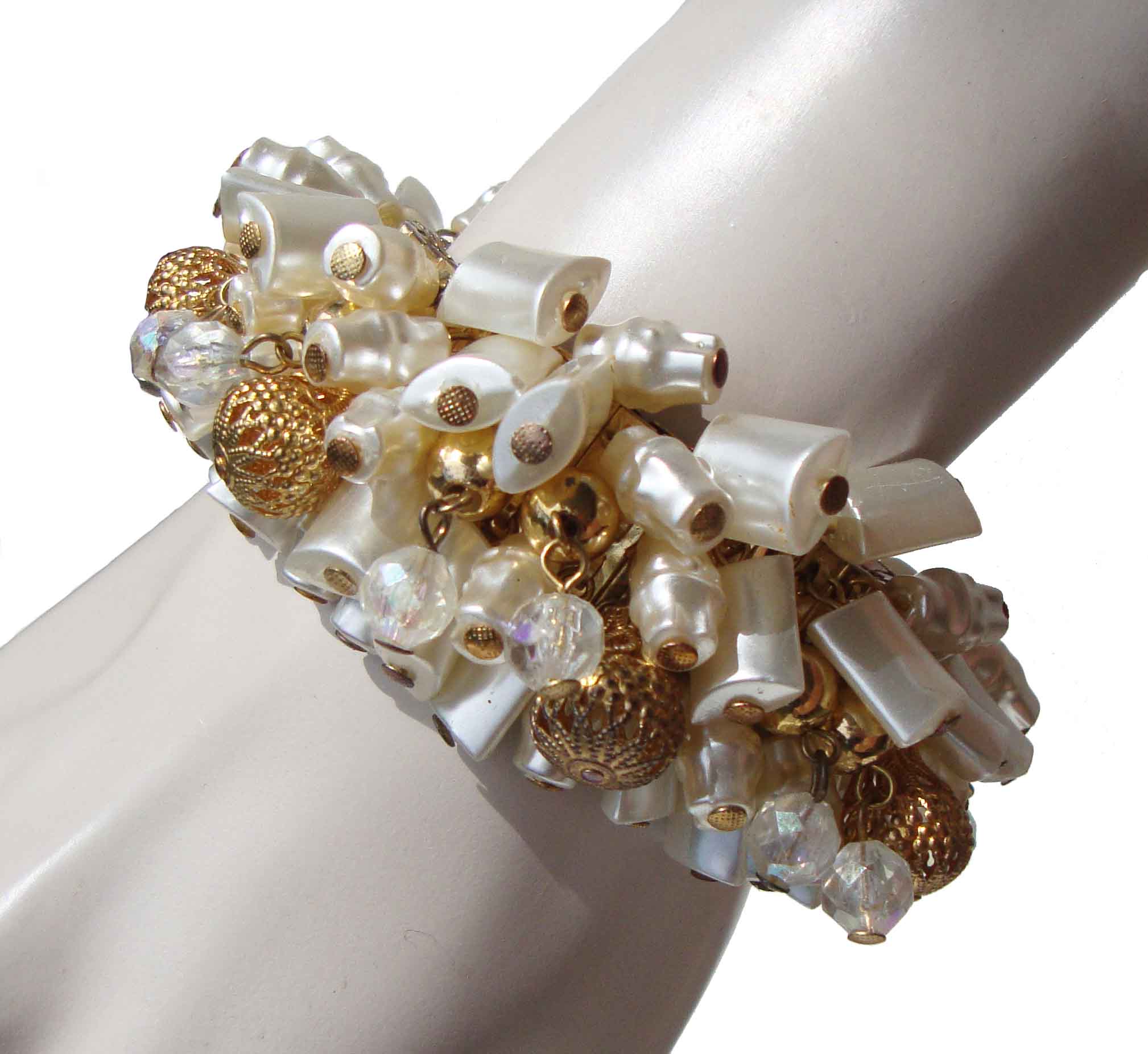 Vintage 60s Baroque Pearl Beaded Stretch Bracelet
