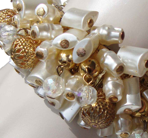 Beaded Pearl Bracelet - Metro Retro Vintage