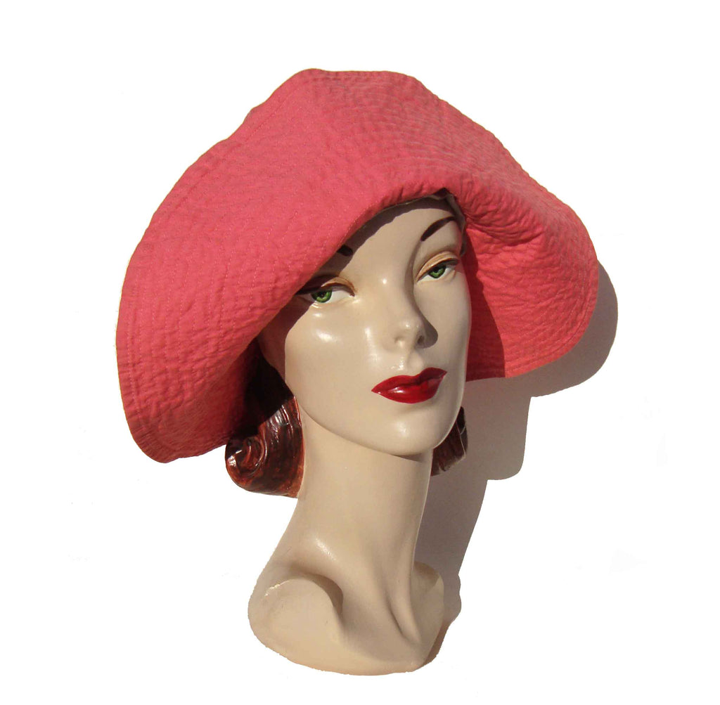 – Vintage Bloomingdale\'s Retro Vintage Hat - 50s Beach Metro Pink