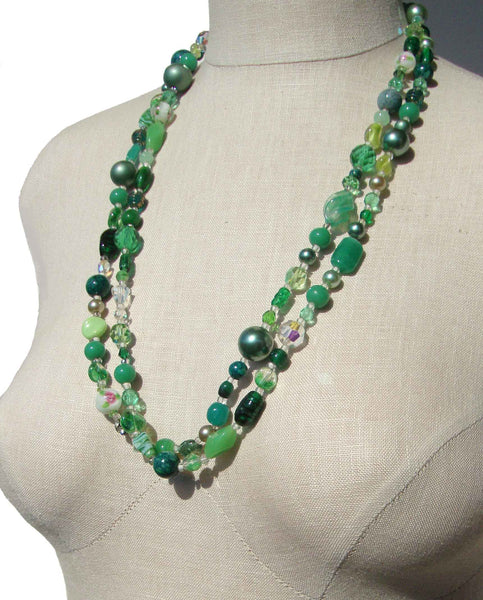 Glass Beaded Necklace - Metro Retro Vintage