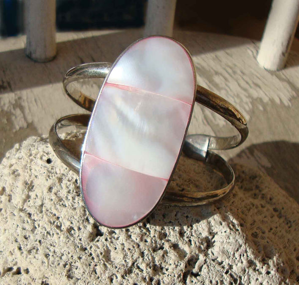 Close Up of Vintage 70s Zuni Cuff Indian Bracelet Sterling Silver & Pink Shell Native American