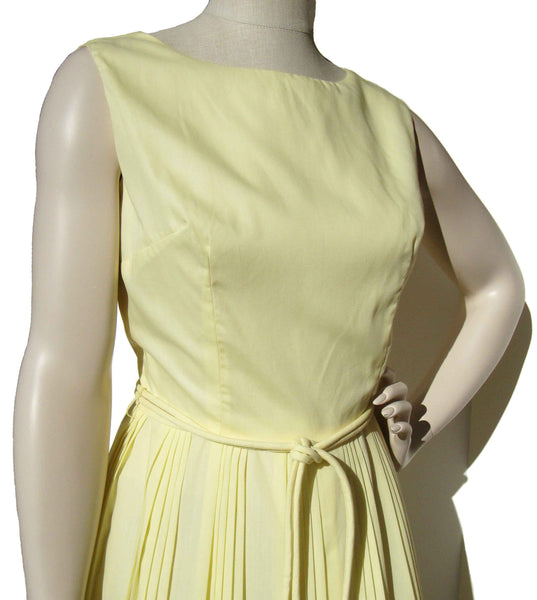 Close Up of Vintage 60s Summer Yellow Dress