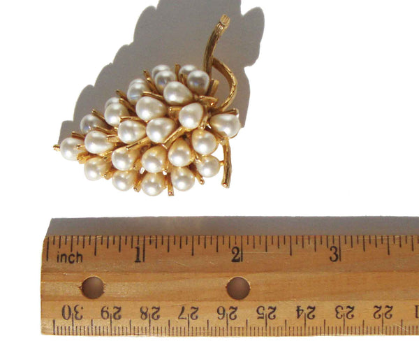 Pearl Grape Cluster Pin - Metro Retro Vintage